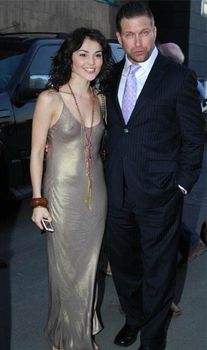 Сати Казанова в платье без лифчика фото #1