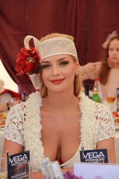 Соблазнительное декольте Татьяны Котовой фото #4