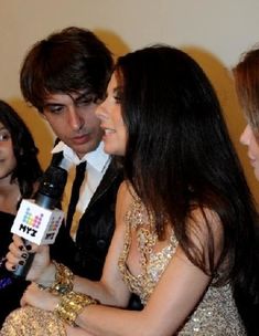 Аня Плетнева засветила грудь на  «Мисс Русское Радио - 2011» фото #1