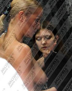 Анастасия Волочкова засветила голую грудь в гримёрке фото #1