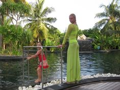 Анастасия Волочкова показала голую грудь на Мальдивских островах фото #5