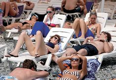 Анна Банщикова засветила голую попу на пляже в Сочи фото #5