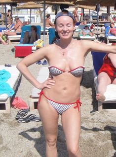 Жанна Эппле в бикини на острове Кос фото #2