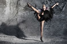 Карина Саркисова обнажилась для Wiener фото #3