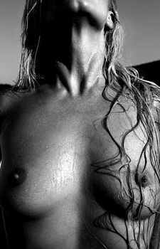 Карина Саркисова обнажилась для Wiener фото #7