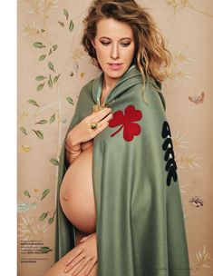 Беременная Ксения Собчак обнажилась для журнала TATLER фото #2