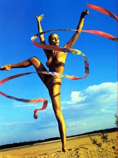 Обнаженная Мария Столбова в журнале «Mens Fitness magazine» фото #3