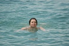 Наташа Королева в бикини на пляже фото #5