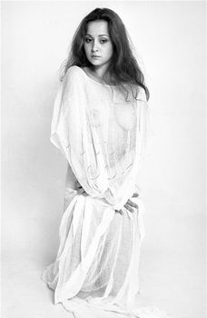 Молодая Ольга Кабо без бюстгальтера фото #1