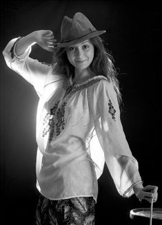 Молодая Ольга Кабо без бюстгальтера фото #4