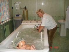 Раздетая Эвелина Бледанс в СПА-салоне фото #4