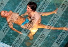 Юлия Шилова купается голой в бассейне фото #14