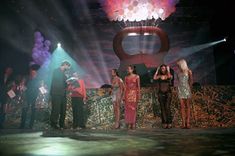 Жанна Фриске без лифчика в прозрачном платье на концерте фото #7