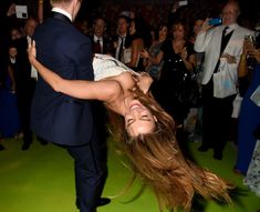 София Вергара засветила сиську на церемонии Emmy Award фото #1