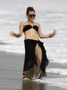 Сексуальный чёрный бикини Хилари Дафф