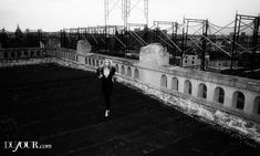 Эльза Хоск в возбуждающем наряде для DuJour фото #2