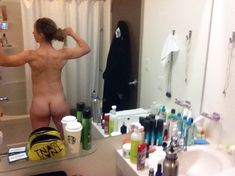 Украденные фото Кейлин Кайл с телефона