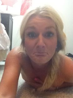 Украденные фото Кейлин Кайл с телефона