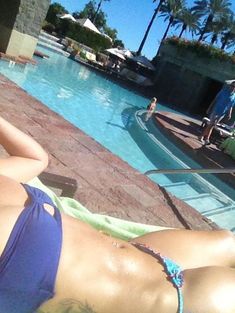 Украденные фото Кейлин Кайл с телефона