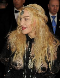 Прозрачное платье Мадонны на Givenchy At Met Gala фото #2