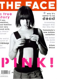 Сочные сосочки Пинк под прозрачной блузкой в журнале The Face фото #1