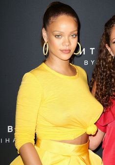 Рианна без лифчика на вечеринке Fenty Beauty фото #14