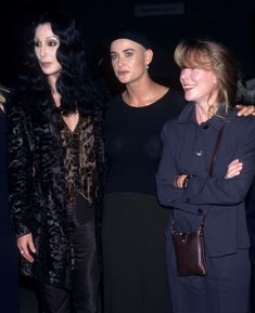 Деми Мур засветила грудь на презентации If These Walls Could Talk фото #10