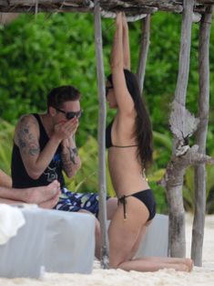 Деми Мур в бикини отдыхает в Мексике