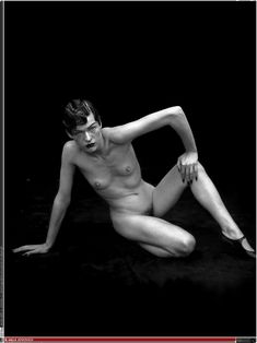 Милла Йовович разделась для  Peter Lindbergh: Stories фото #10