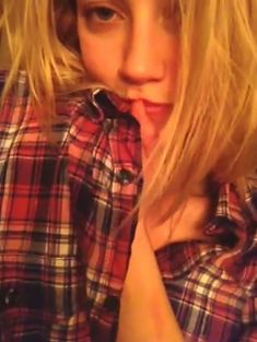 Обнажённая Эмбер Хёрд на украденных хакерами фото фото #14