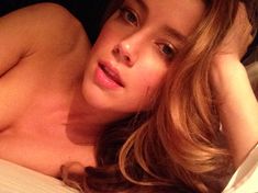 Обнажённая Эмбер Хёрд на украденных хакерами фото фото #35