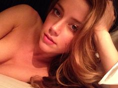 Обнажённая Эмбер Хёрд на украденных хакерами фото фото #67