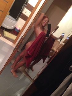 Раздетая Елена Беркова на украденных фотографиях фото #3