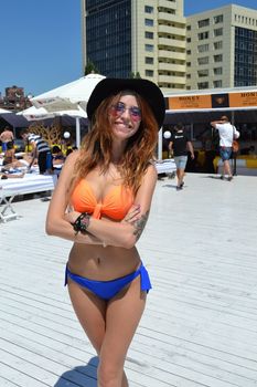 Надя Дорофеева в бикини отдыхает на море фото #5