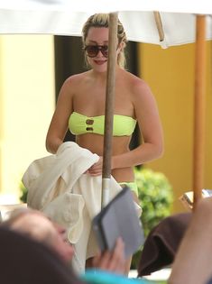 Аманда Байнс в бикини отдыхает в Кабо-Сан-Лукас фото #11