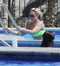 Аманда Байнс в бикини отдыхает в Кабо-Сан-Лукас фото #28