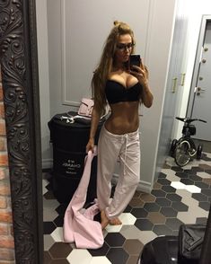 Украденные фото Алены Водонаевой с телефона фото #4