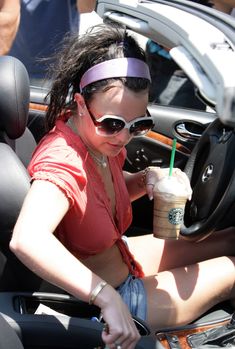 Грудастая Бритни Спирс без лифчика в Bel Air фото #5