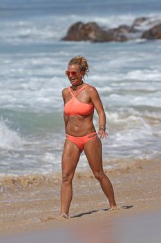 Шикарное тело Бритни Спирс в бикини на Гавайях фото #1