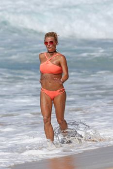 Шикарное тело Бритни Спирс в бикини на Гавайях фото #3