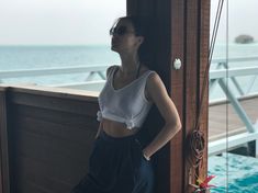 Эротичная Елена Темникова в прозрачной мокрой майке на Мальдивах фото #1