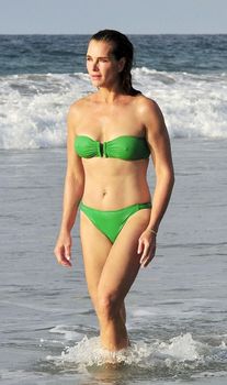 Привлекательная Брук Шилдс в купальнике отдыхает в Мексике фото #4