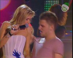 Крупные соски Веры Брежневой засветились в прозрачном платье на сцене фото #13