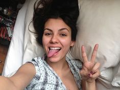 Украденные фото Виктория Джастис с голыми сиськами фото #17