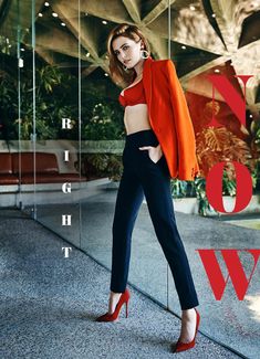 Горячая Зои Дойч в шикарной фотосессии для Cosmopolitan фото #10