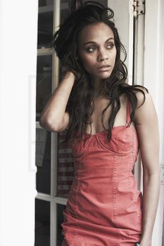 Сексуальная фотосессия Зои Салдана для журнала Esquire фото #5