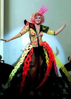 Певица Натали украсила голую грудь бодиартом фото #8