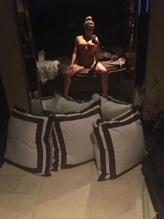 Украденные фото голой Эмбер Николь Миллер фото #48