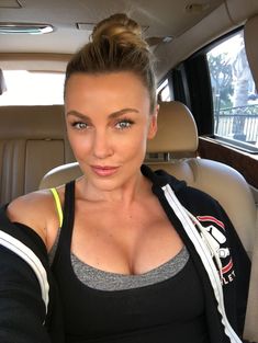 Украденные фото голой Эмбер Николь Миллер фото #66