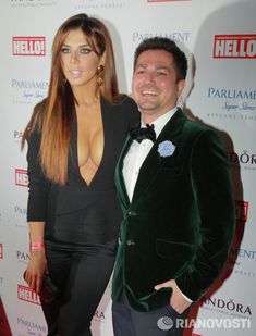 Открытое декольте Анны Седоковой на вручении премии «Самые стильные в России по версии журнала Hello» фото #6